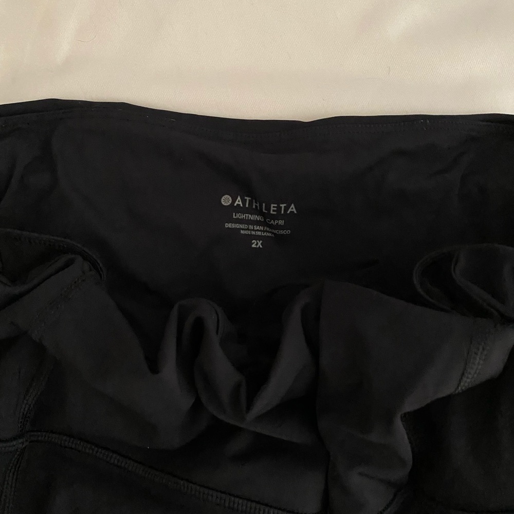 Athleta lightning Capri - 2x